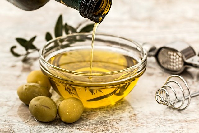 Stomach and health protecting olive oil