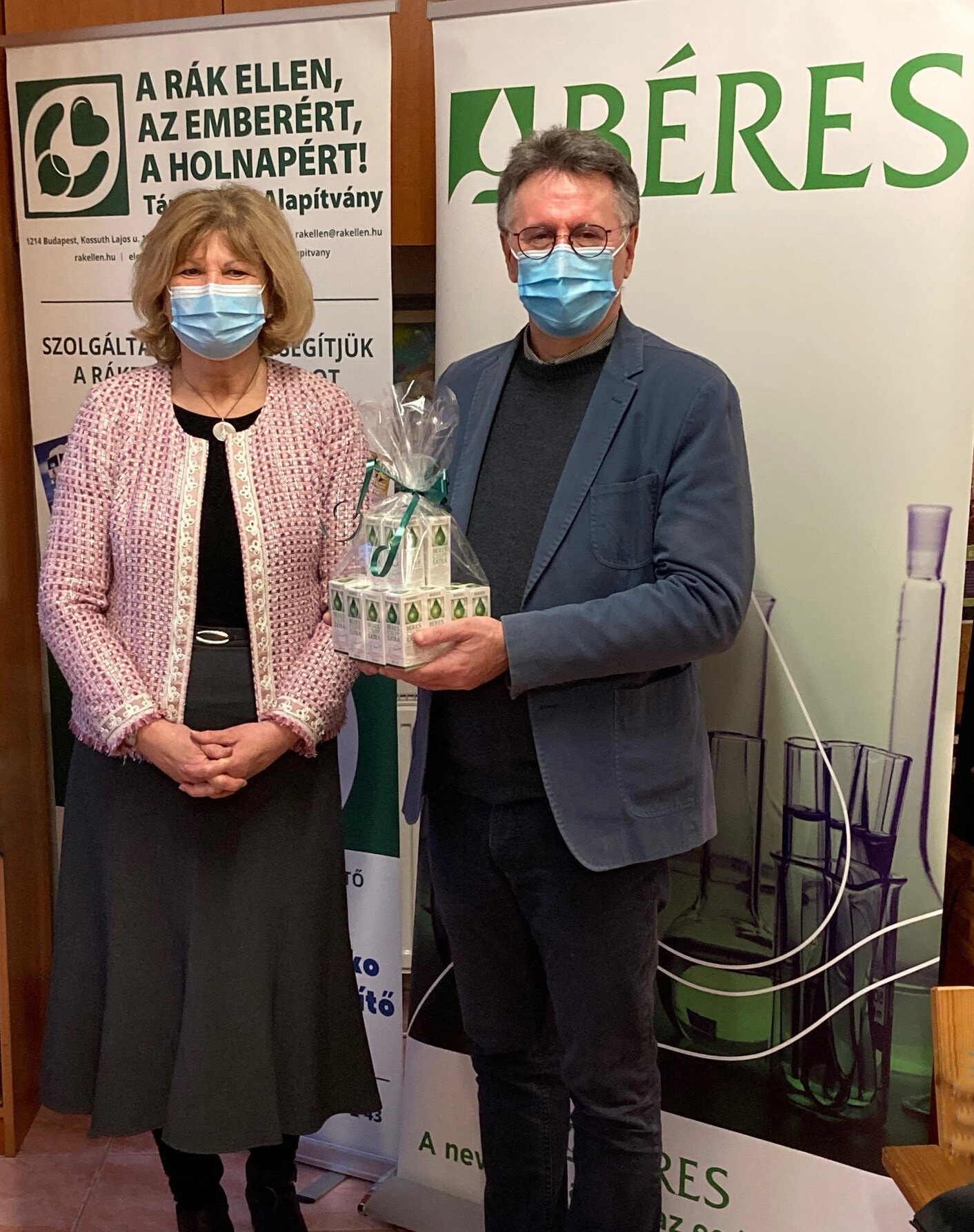 DONATION, COHESION 21,000 bottles of Béres Drops for cancer patients